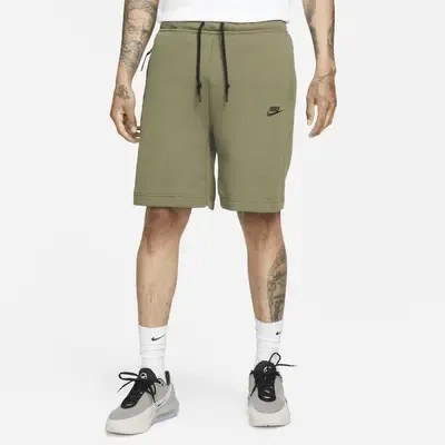 Шорты Nike Sportswear Tech Fleece, цвет Medium Olive/Black