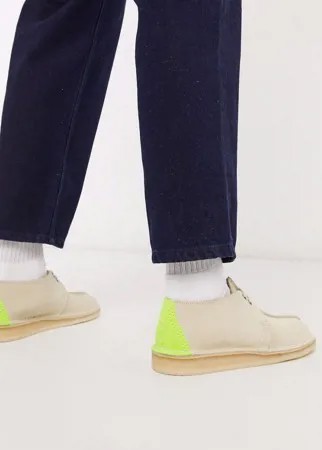 Бежевые замшевые дезерты Clarks Originals-Бежевый