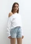 Джинсовые шорты TURN-UP MOM Pull&Bear, светло-голубой
