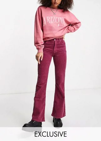 Вельветовые расклешенные джинсы малинового цвета Reclaimed Vintage Inspired '99-Розовый цвет