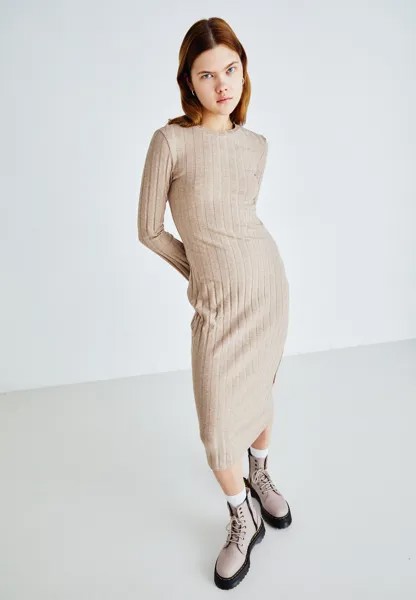 Вязанное платье Gina Tricot, бежевый