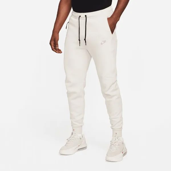Джоггеры из технического флиса NIKE, цвет lt orewood brn/metallic gold