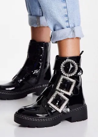 Черные ботинки на плоской подошве с пряжкой и отделкой стразами River Island-Черный цвет
