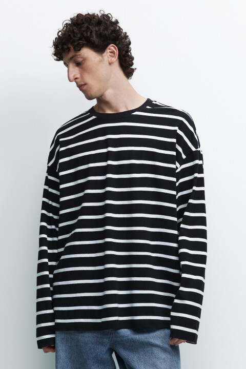 Лонгслив oversize хлопковый с принтом в полоску