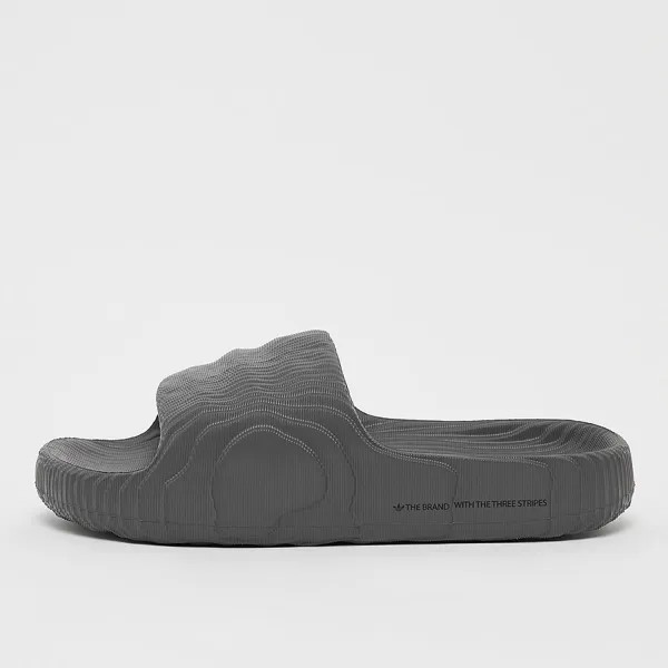 Шлепанцы adilette 22 Badelatschen adidas Originals, цвет grey five/grey five/core black