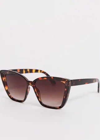 Большие коричневые солнцезащитные очки 