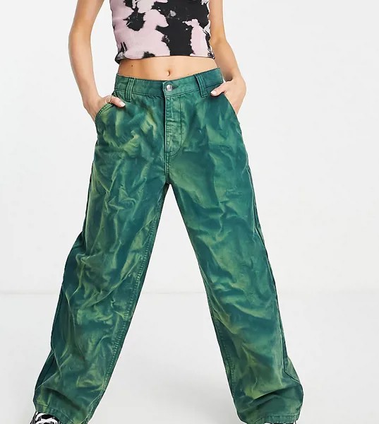Зеленые выбеленные брюки бойфренда в утилитарном стиле ASOS DESIGN Petite-Зеленый цвет