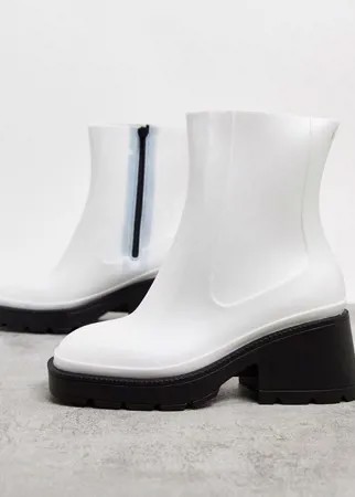 Белые резиновые ботинки на каблуке ASOS DESIGN-Белый