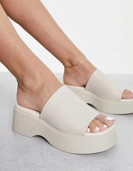 Белые массивные туфли-мюли в стиле 90-х New Look