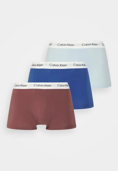 Шорты LOW RISE TRUNK 3 PACK Calvin Klein Underwear, цвет Marron/Skyway/True Navy