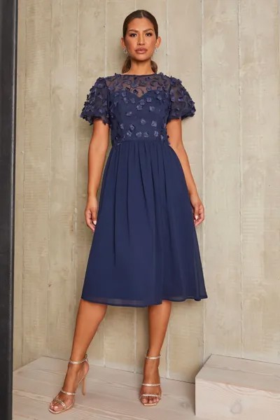 Платье миди с объемными рукавами из 3D кружева Chi Chi London, синий