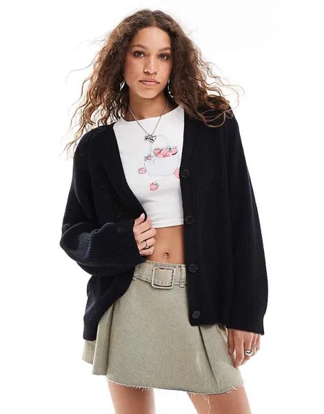 Monki – Черный кардиган свободного кроя с косой вязкой и планкой на пуговицах спереди