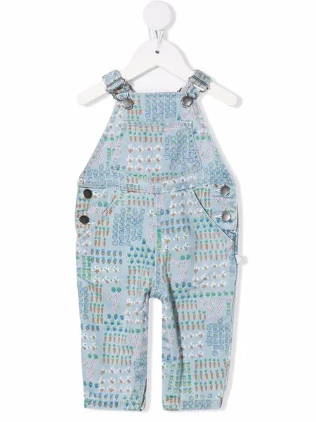 Stella McCartney Kids джинсовый комбинезон с узором