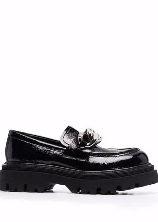 Casadei лакированные лоферы с цепочкой
