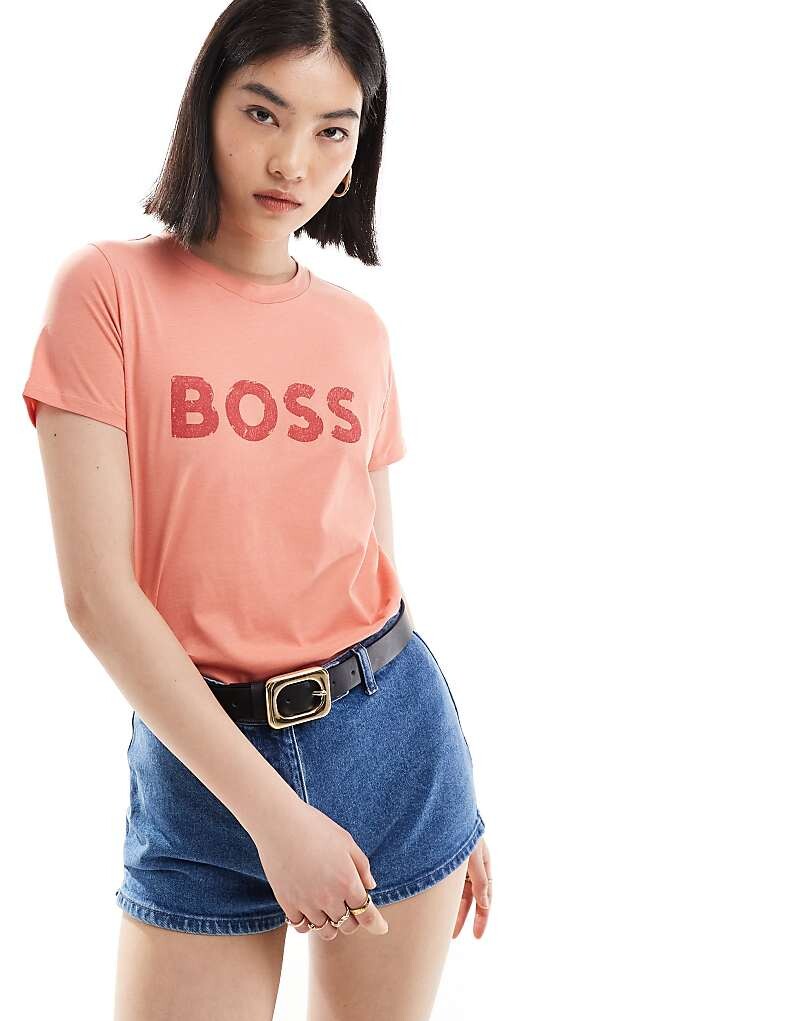 Красная футболка с логотипом в тон BOSS