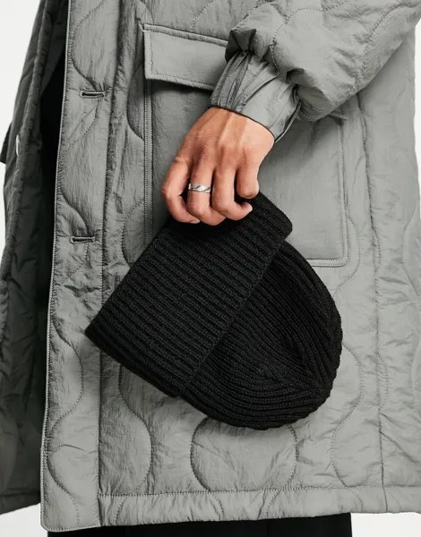 Черная шапка-бини в рубчик из овечьей шерсти с широким отворотом ASOS DESIGN-Черный цвет