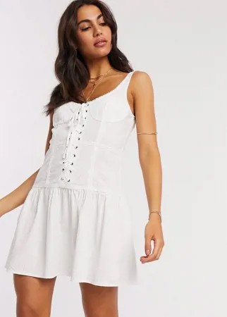Белый сарафан с кружевными вставками и шнуровкой ASOS DESIGN