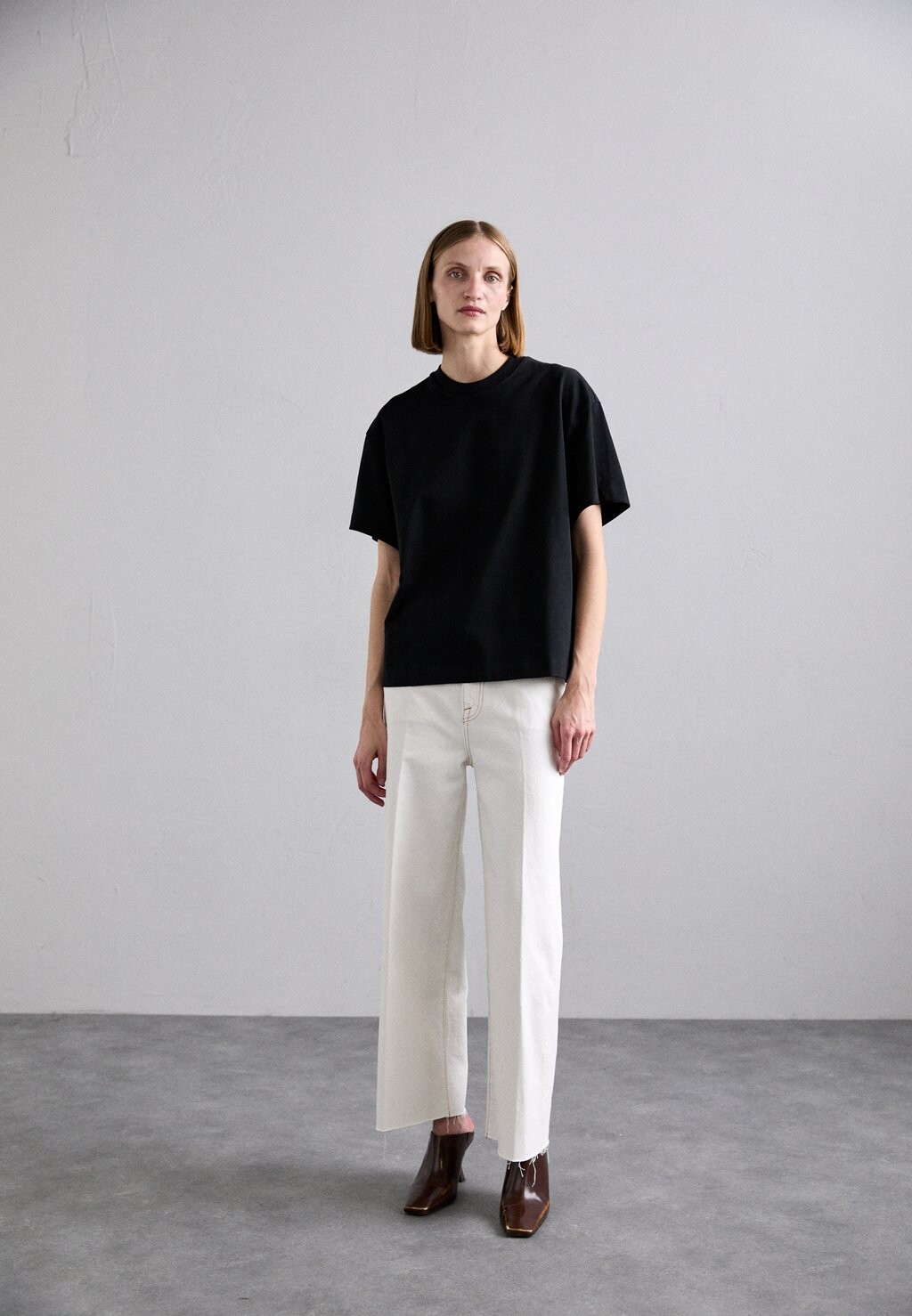 Футболка базовая Oversized Tee Filippa K, черная