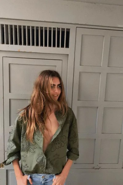 Рубашка с прорезиненной вышивкой ZARA, хаки