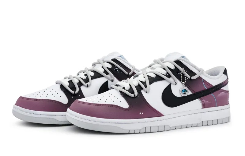 Кроссовки Nike Dunk Skateboarding Shoes Women's Low-top Black, белый/фиолетовый/черный