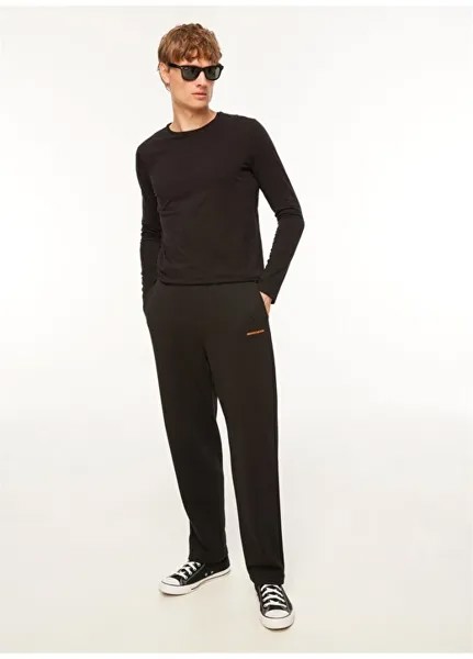 Черные мужские спортивные штаны стандартного кроя 42-001M Essential Skechers, черный