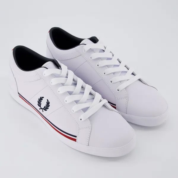 Белые кожаные кроссовки с синими и красными деталями Fred Perry