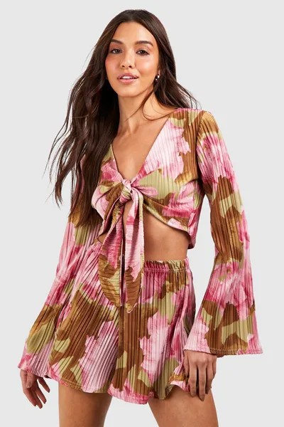 Блузка с цветочным плиссом, раскрешенными рукавами, завязкой передней частью Boohoo, оливковый