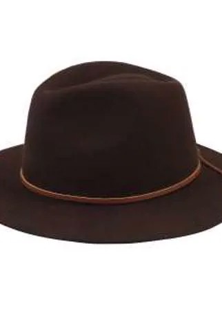 Шляпа с широкими полями выполнена из натуральной 100% шерсти коричневого цвета. Пояс-окантовка из натуральной кожи - акцентная деталь изделия. Такой аксессуар станет стильным дополнением к повседневным образам.