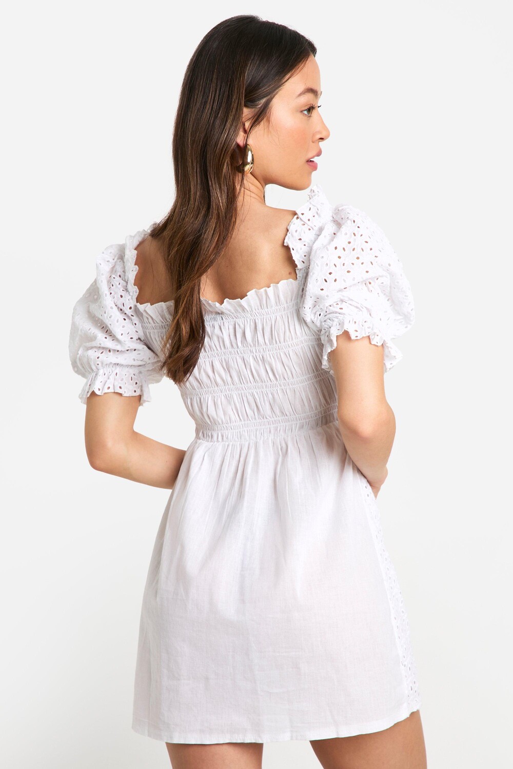 Платье Petite Broderie с пышными рукавами и бахромой boohoo, белый