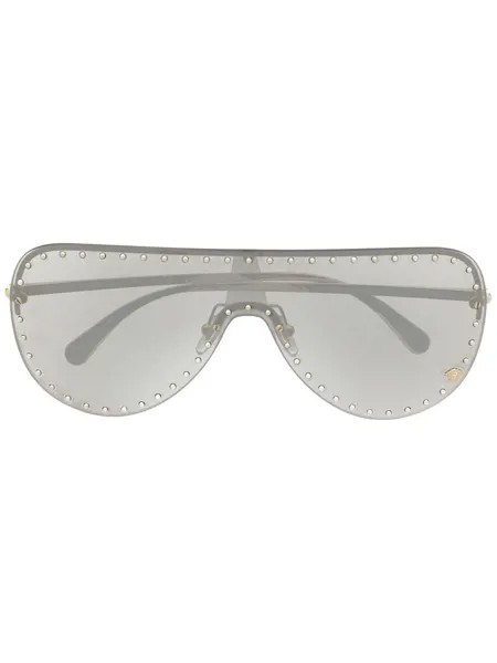 Versace Eyewear солнцезащитные очки-маска VE2230B с заклепками