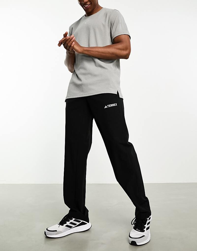 Adidas Outdoor – Технический – Черные джоггеры