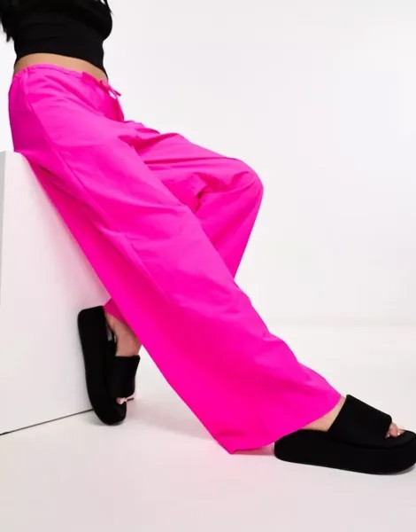 Ярко-розовые брюки-парашюты с низкой посадкой и широкими штанинами COLLUSION