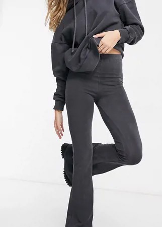 Расклешенные брюки выбеленного серого цвета от комплекта Missguided-Серый