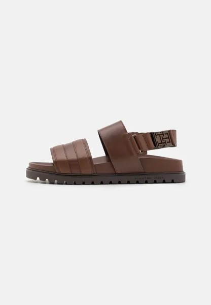 Сандалии с ремешками ELEVATED BUCKLE Tommy Hilfiger, цвет winter cognac