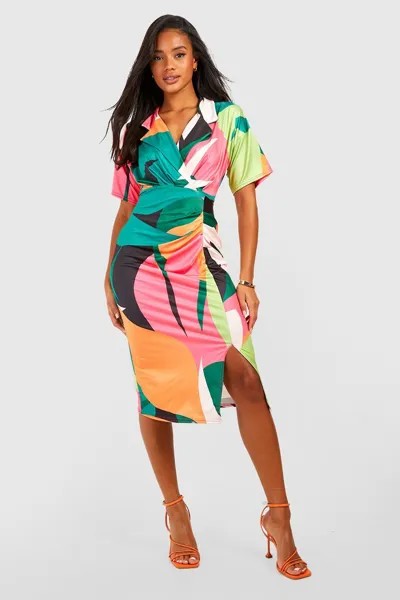 Платье-рубашка миди с запахом тропическое Boohoo, разноцветный