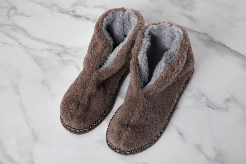 Тапочки-угги мужской LUCKY LAND 2543M-H-FUR-W коричневые 42 RU
