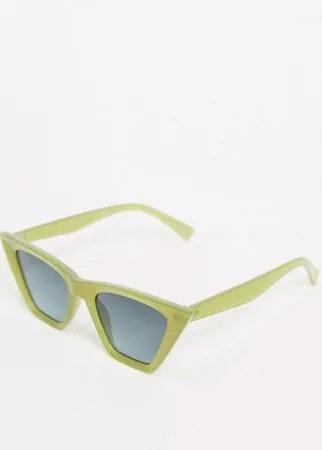 Оливковые солнцезащитные очки 