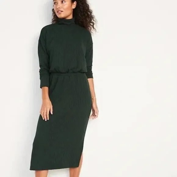 Платье старой темно-зеленой вязки в рубчик с воротником на талии, размер XXL