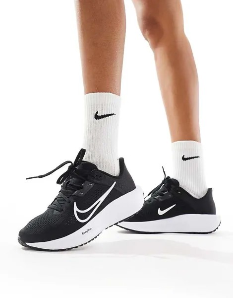 Nike Running – Quest 6 – Черно-белая спортивная обувь